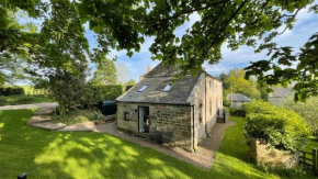 Up North Stays Millers Cottage & The Granary